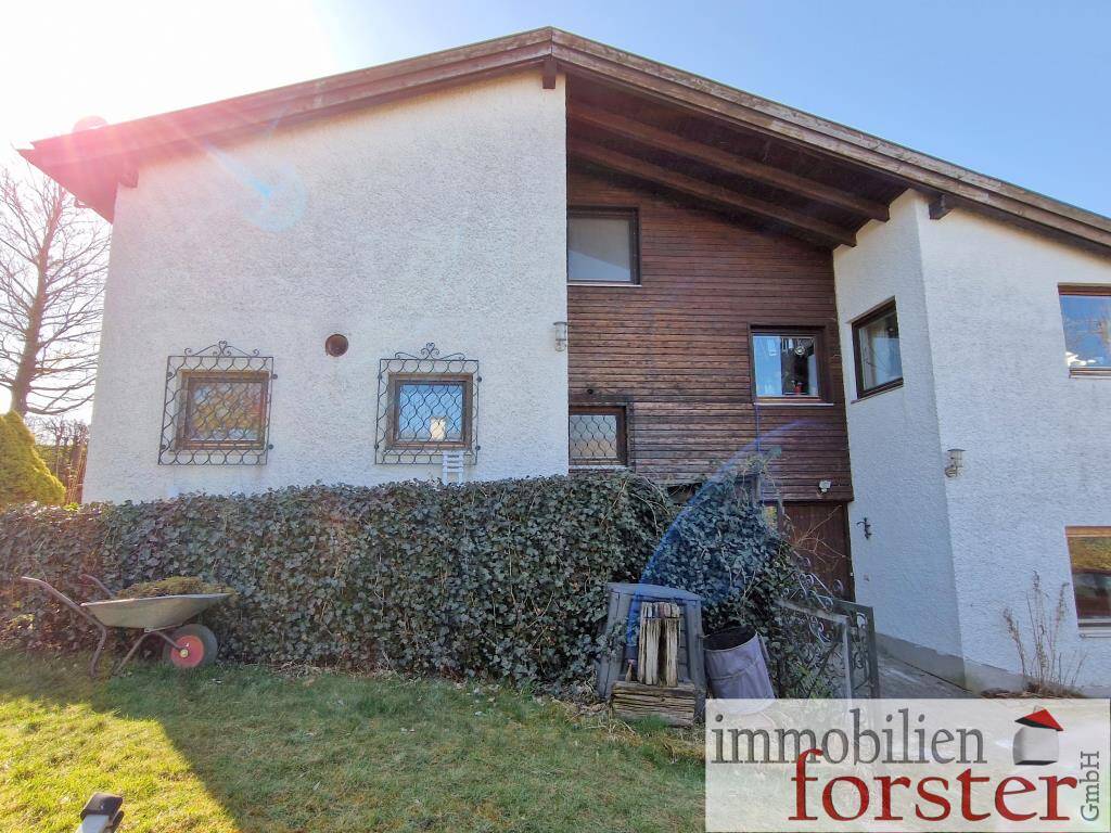 Thumbnail-Sanierungsbedürftiges Einfamilienhaus in ruhiger TOP-Lage von Pähl!