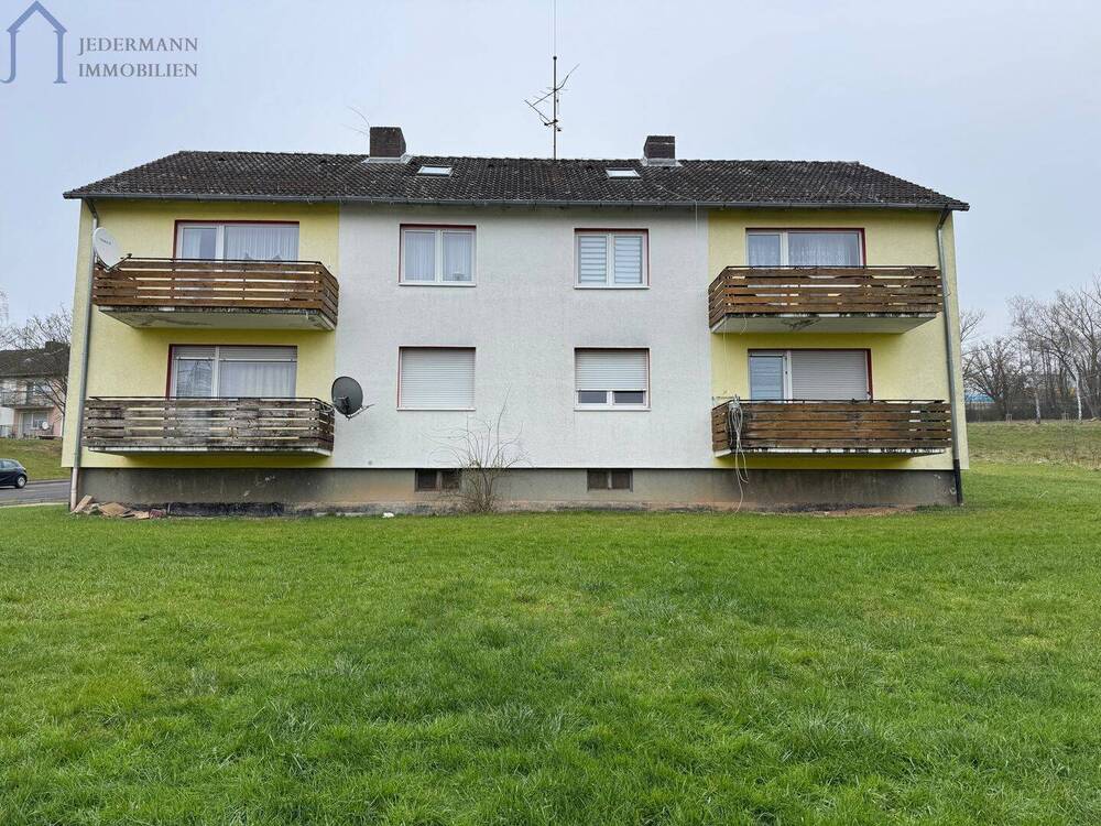 Thumbnail-Mehrfamilienhaus auf dem einen, Baulücke auf dem anderen Grundstück!