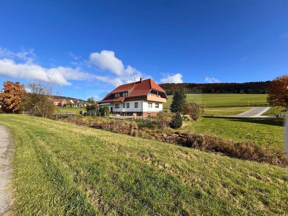 Thumbnail-Einmalige Gelegenheit! Freistehendes Einfamilienwohnhaus mit Platz im Überfluss!
