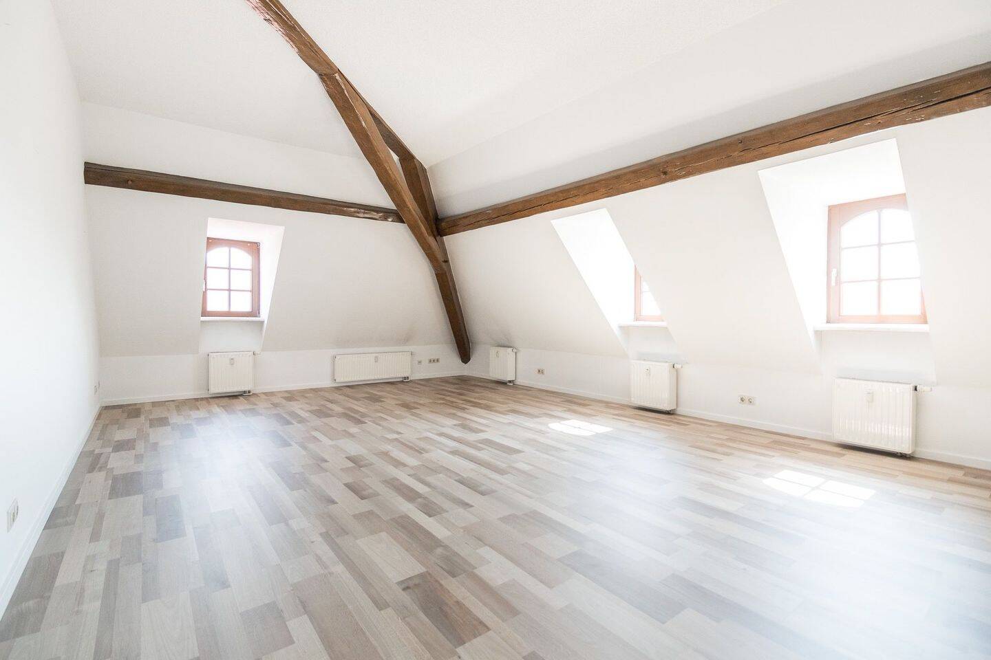 Thumbnail-Frisch sanierte 3-Raum-Dachgeschosswohnung in Löbau