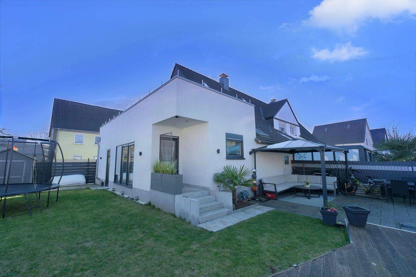 Thumbnail-Familienglück in Scholven - Reiheneckhaus mit modernem Anbau und großzügigem Garten