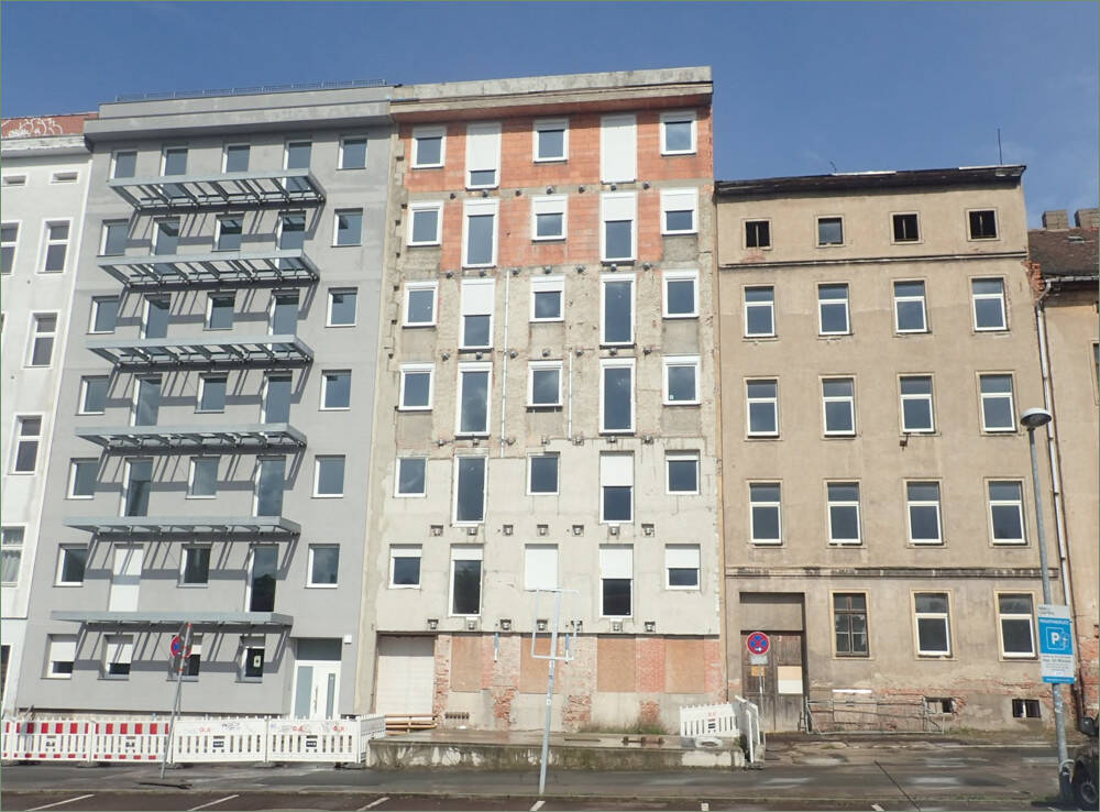 Thumbnail-Mehrfamilienhauskomplex in teilsaniertem Zustand + Gewerbeimmobilie Baugrundstück