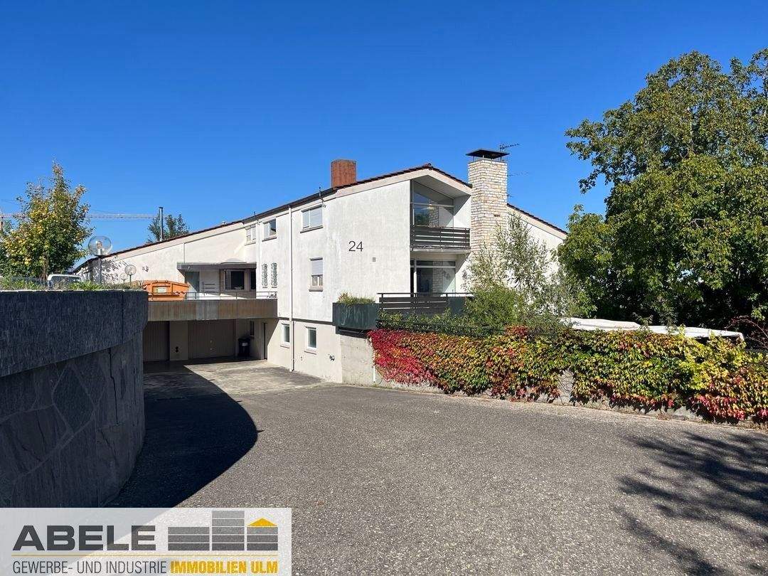 Thumbnail-Das Anwesen ist günstig im Einkauf da eine Vollsanierung ansteht.