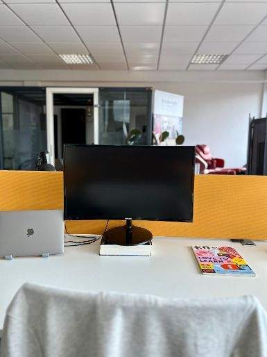 Thumbnail-Zentraler FlexDesk in Hennef - ab sofort verfügbar 1 Monat Laufzeit Netzwerken