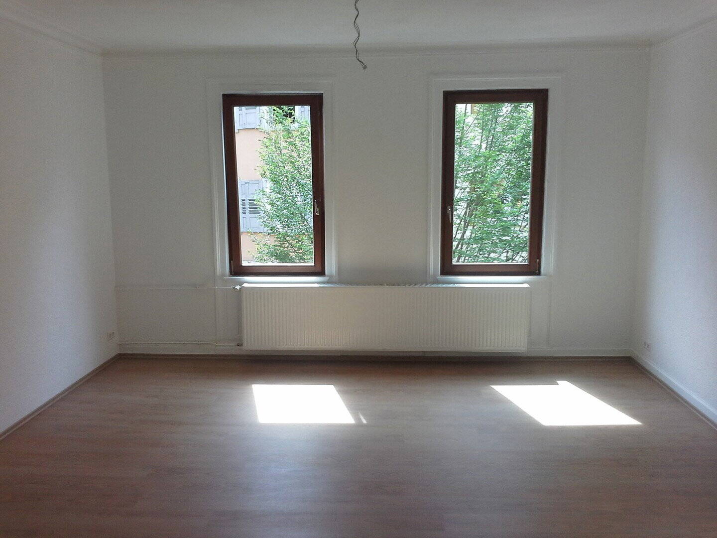 Thumbnail-Exklusive, modernisierte 2-Zimmer-Wohnung mit Terrasse, Wintergarten und EBK im Zentrum