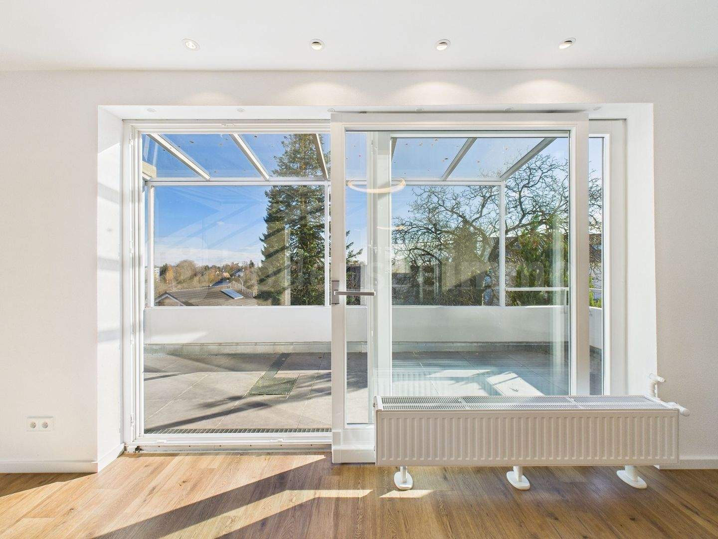 Thumbnail-TOP sanierte Penthousewohnung (3 Zi.) mit Panorama-Blick über Allmannsdorf in Konstanz-Sonnenbühl