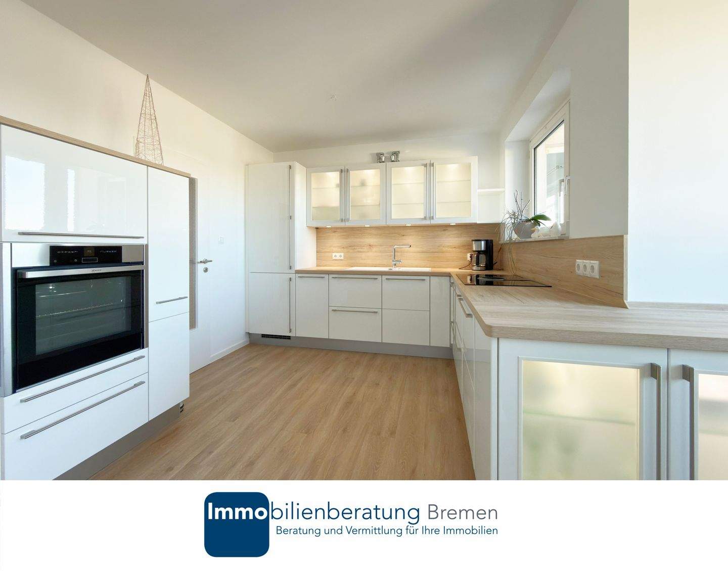 Thumbnail-Moderne 3-Zimmer-Wohnung mit Balkon und Stellplatz