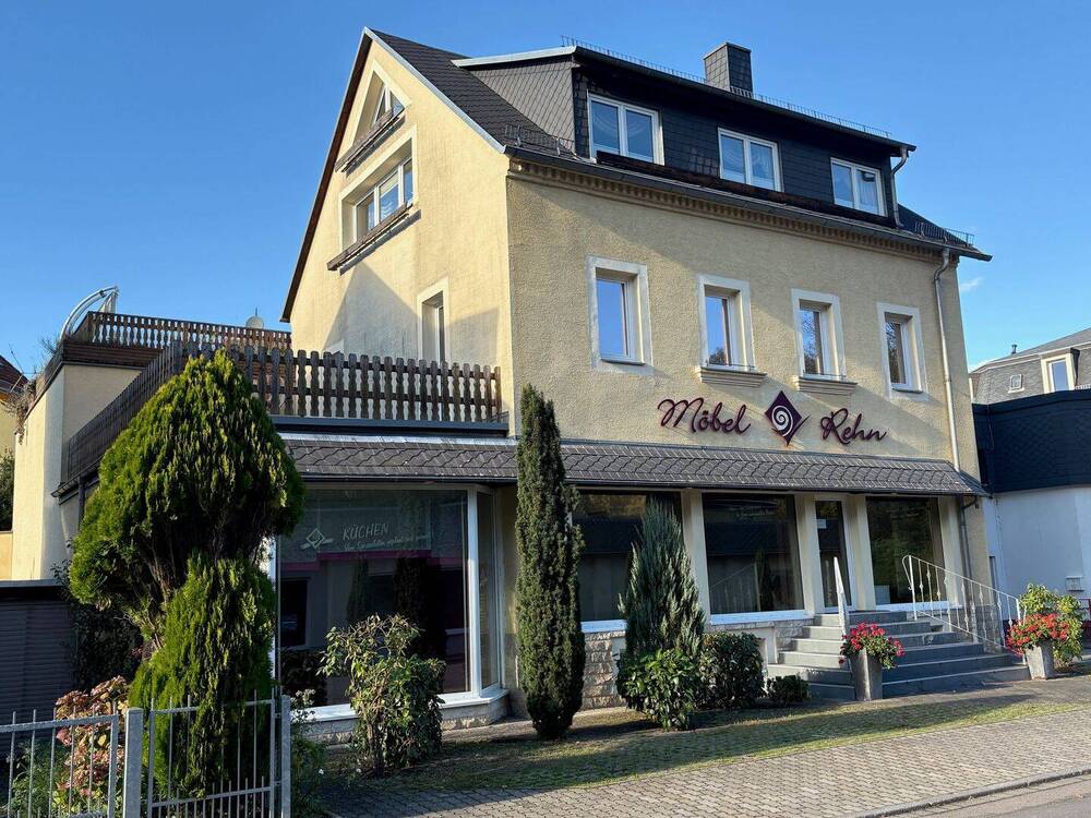Thumbnail-Dreifamilienhaus mit vielfältigen Gewerbemöglichkeiten im Erdgeschoss