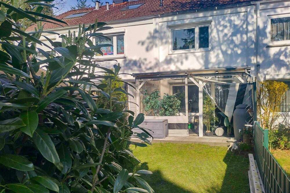Thumbnail-Familienfreundliches, gepflegtes Mittelreihenhaus in Sülldorf, 3 Zimmer+DG+Keller+Garten