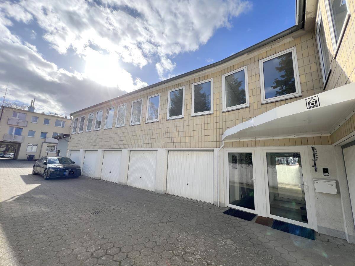 Thumbnail-Renovierte Büro-und Praxisfläche in Barmbek-Nord