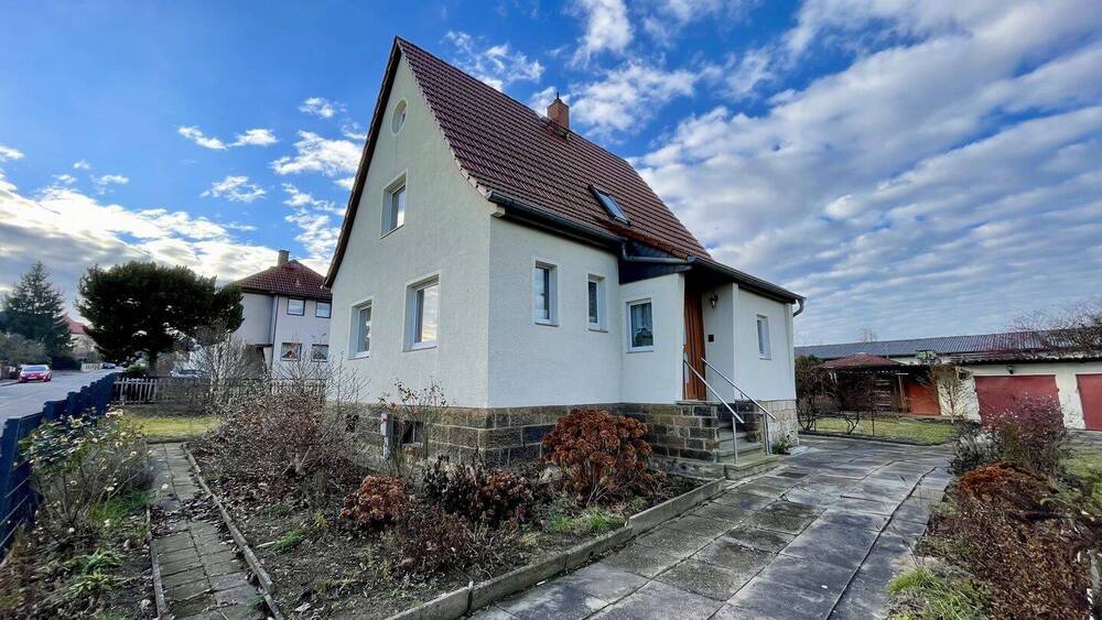 Thumbnail-Familientraum mit großem Grundstück