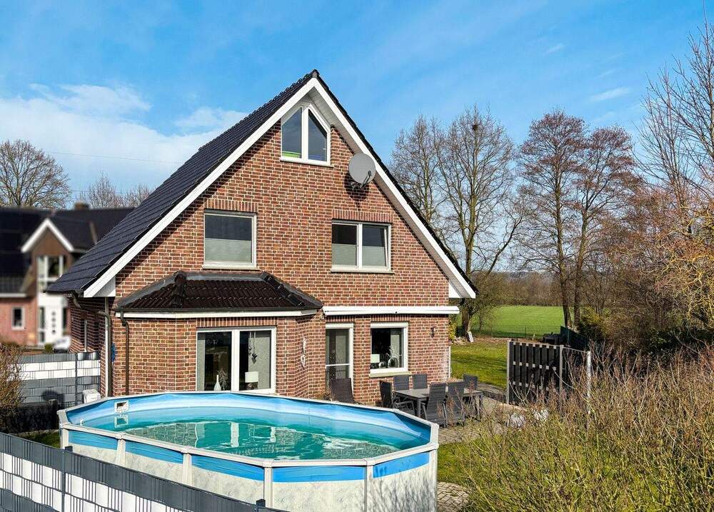 Thumbnail-Ein Glückstreffer ! Junges Einfamilienhaus mit attraktiven Gegebenheiten