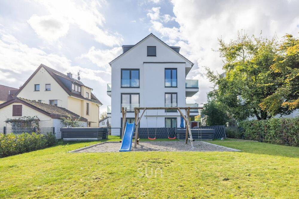 Thumbnail-**CHARMANTE 3-Zi-TERRASSENWOHNUNG mit traumhaftem GARTEN - Ruhig und gut angebunden**