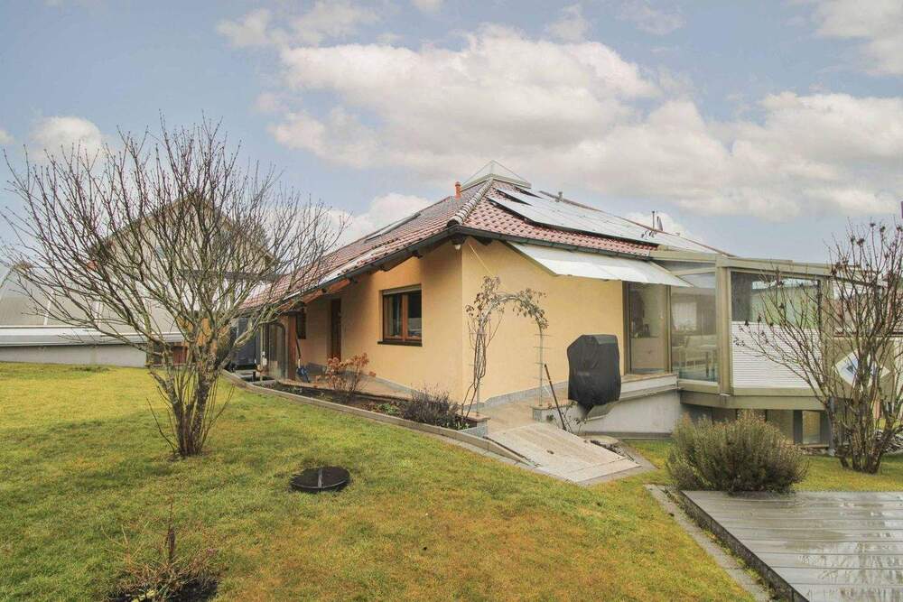 Thumbnail-Exklusives Einfamilienhaus in Neuweiler - Komfortables Wohnen auf höchstem Niveau