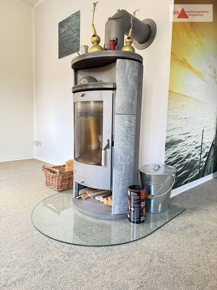 Thumbnail-3,5 Zimmer Wohnung mit Kamin und Einbauküche in Lichtenstein!