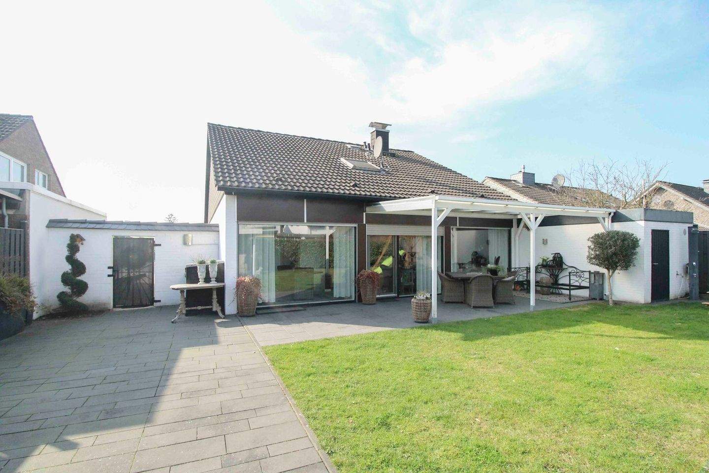 Thumbnail-Familienfreundlicher Bungalow mit großem Garten, Garage und Freistellplatz in Moers