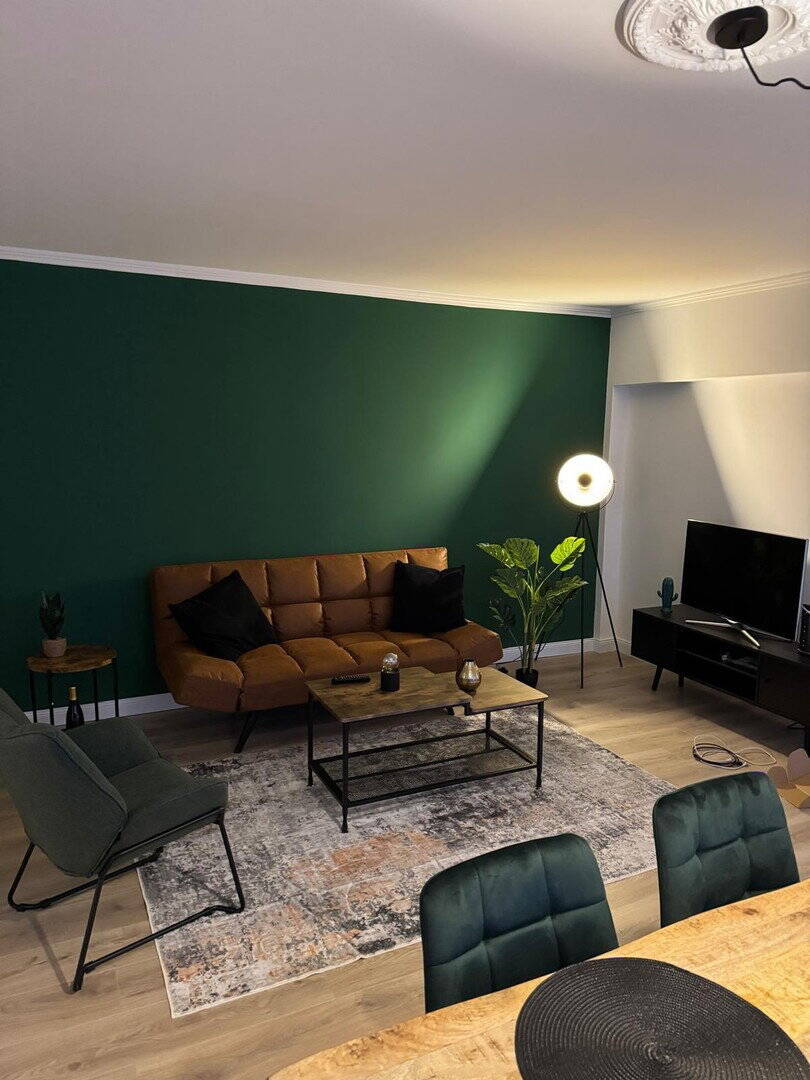 Thumbnail-Moderne möblierte 70 qm City-Wohnung im Herzen von Wiesbaden (mit Balkon)