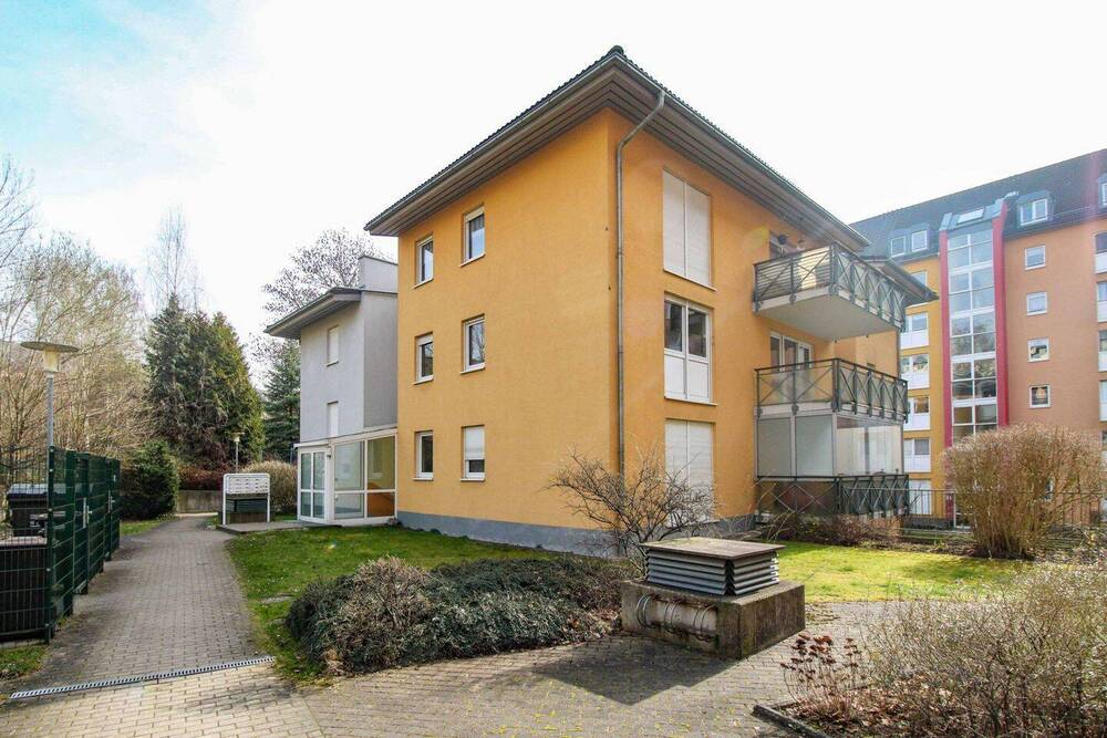 Thumbnail-Bezugsfreie 2-Zi.-Wohnung mit Loggia und Tiefgaragenstellplatz in Schloßchemnitz