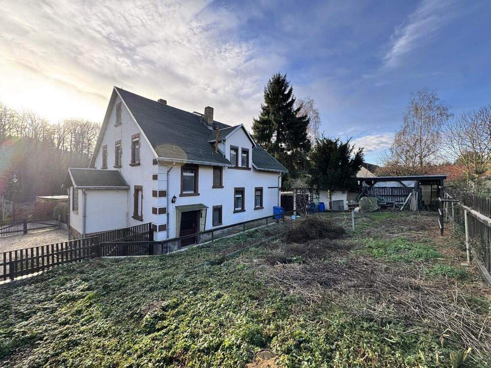 Thumbnail-Wohnhaus mit Erweiterungs- und Umgestaltungspotenzial in Sornzig!
