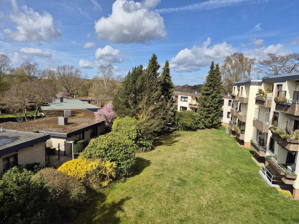 Thumbnail-Gepflegte 2-Zimmer-Wohnung mit Fernblick ins Grüne und Tiefgaragenstellplatz in Hannover-Mühlenberg