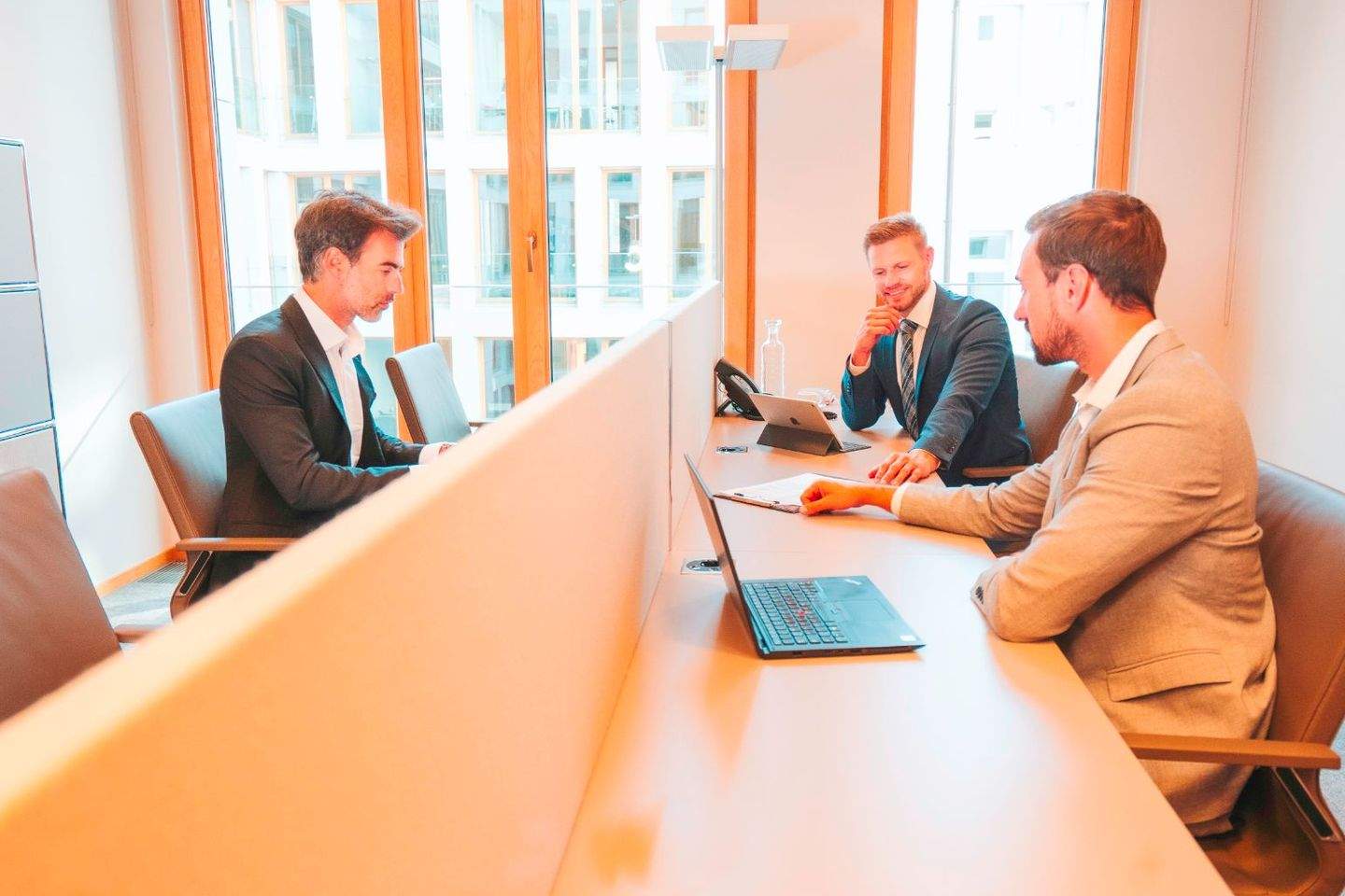 Thumbnail-Fleetblick im Bornhold Haus: Premium Coworking-Schreibtisch Hamburg