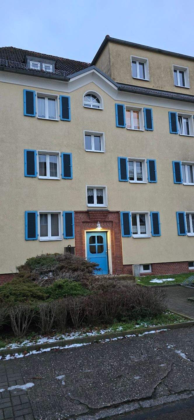 Thumbnail-Erstbezug nach Reovierung Dachgeschoß in der Friedrich-Wolf-Str.