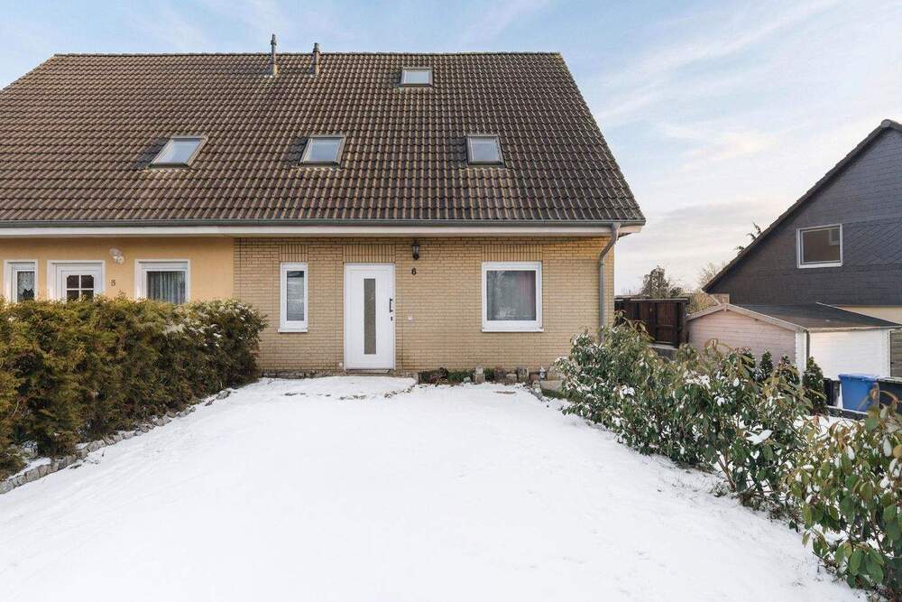 Thumbnail-Zuhause im Grünen - Gemütliche Doppelhaushälfte mit Kamin und Garten