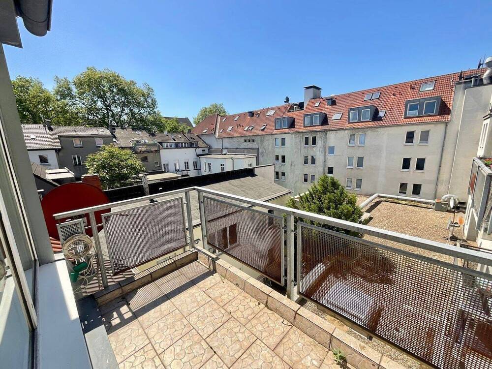 Thumbnail-Helle 3 Zimmerwohnung mit Balkon in zentraler Lage