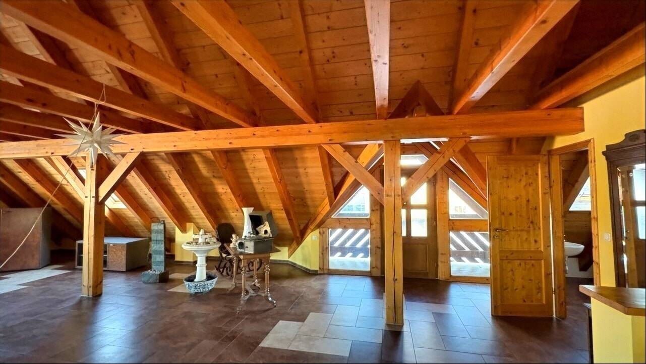 Thumbnail-Innendrin - unerwartet und beeindruckend