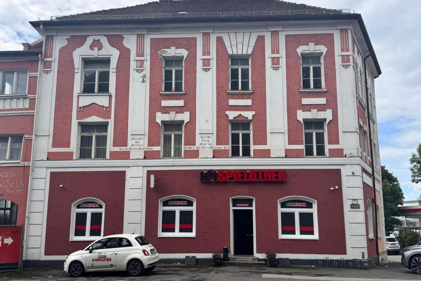 Thumbnail-Sanierungsobjekt mit genehmigter Neubauplanung in Top-Lage von Traunstein - sofort startklar