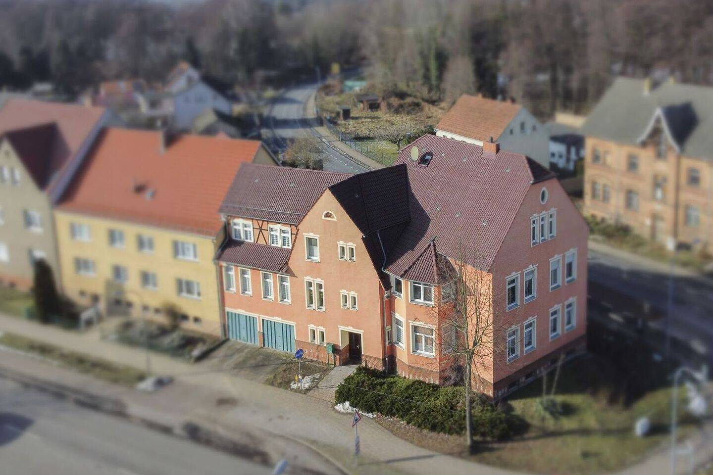 Thumbnail-Attraktives MFH für Anleger: 4 WE, 2013 & 2021 modernisiert, attraktive und stabile Mieteinnahmen