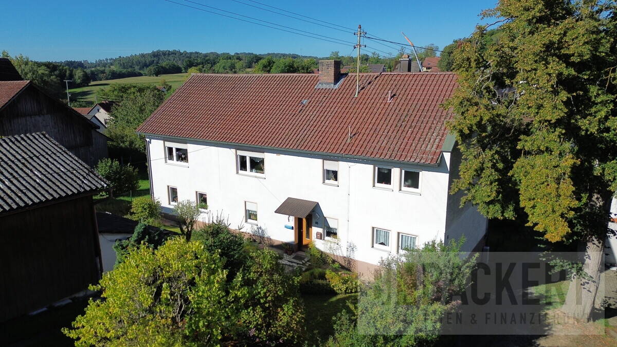 Thumbnail-Großes Ein- bis Zweifamilienhaus mit Nebengebäuden in Mainleus - OT!