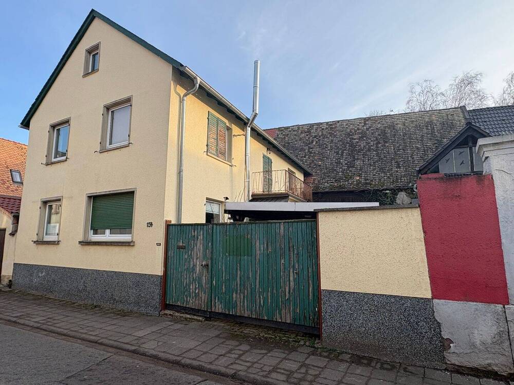 Thumbnail-Wohnhaus mit angebauter Scheune und vielseitigem Nutzungspotenzial zu verkaufen!