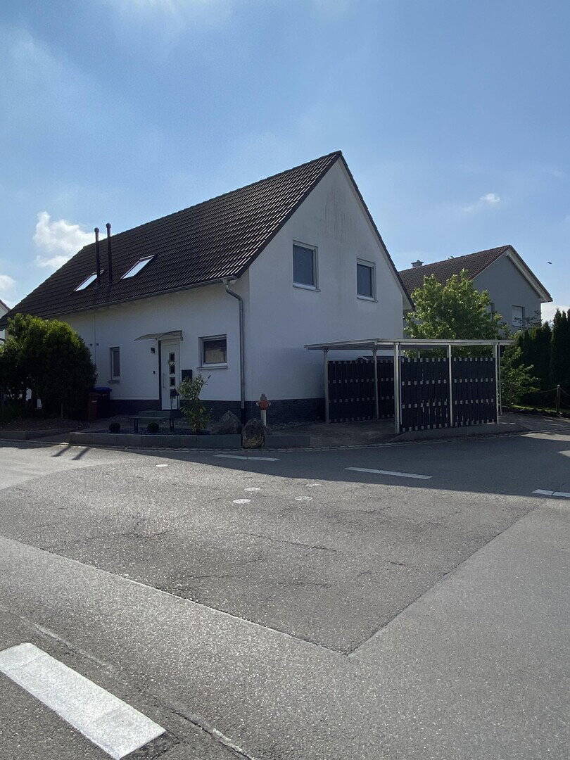 Thumbnail-Einziehen & Wohlfühlen - hochwertige Doppelhaushälfte mit Terrasse und Carport