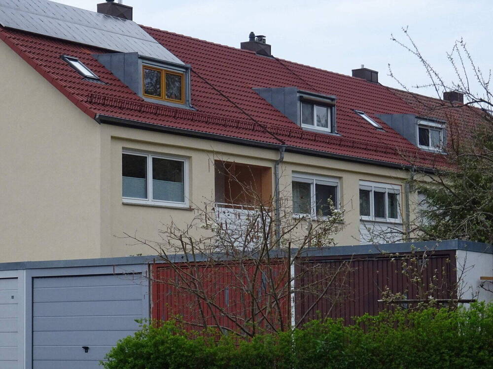 Thumbnail-TOP LAGE LAUFAMHOLZ: LAUFEND UND UMFANGREICH MODERNISIERTES -- 6-ZIMMER-RMH MIT EINZELGARAGE.