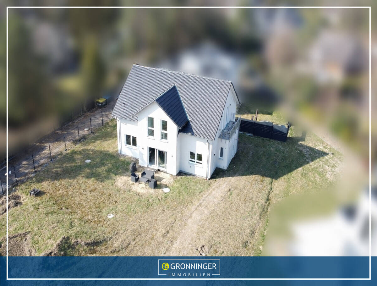 Thumbnail-Lichtdurchflutetes 6-Zi.-Einfamilienhaus im neuwertigen Zustand Stilvolles, großzügiges Wohnen mit ca. 1.008 m² Sonnengarten