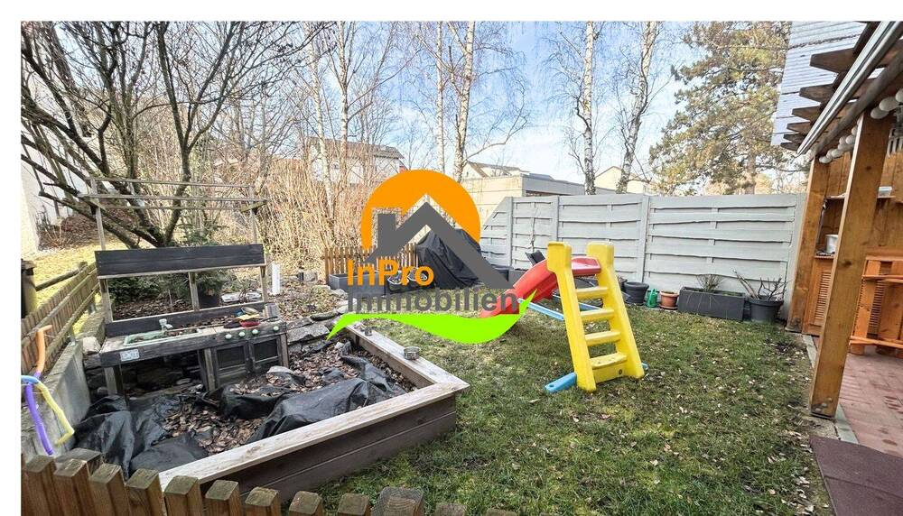 Thumbnail-+++ kernsanierte Familienwohnung, eigener Garten und Einzelgarage, in kleinem 3-Familienhaus