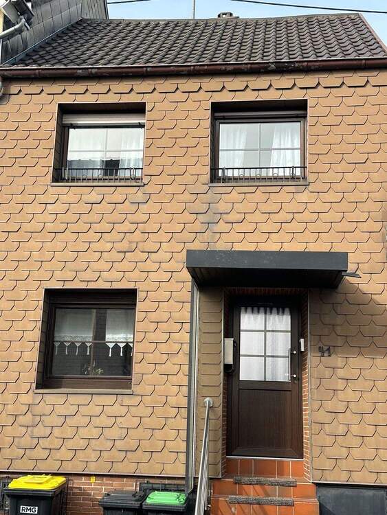 Thumbnail-Wannemacher Immobilien **** Gemütliches gepflegtes Einfamilienhaus in einer schönen Lage von Elversberg ****