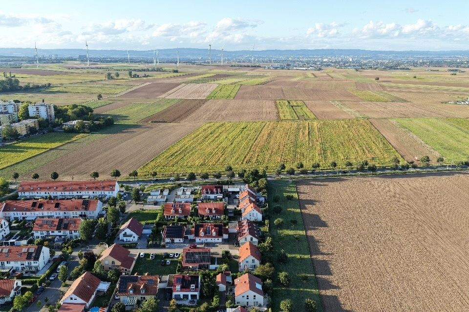 Thumbnail-Exklusives Baugrundstück in Mainz - Ruhige Lage am Feldrand für ein großzügiges Einfamilienhaus
