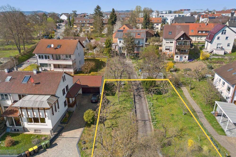 Thumbnail-Großzügiges Grundstück in Kleinsachsenheim