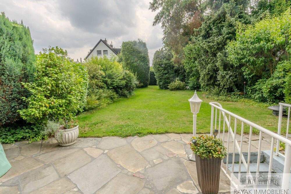 Thumbnail-Gemütliches Familienhaus in Benrath mit Garten und Garage - Ihr neues Zuhause wartet!