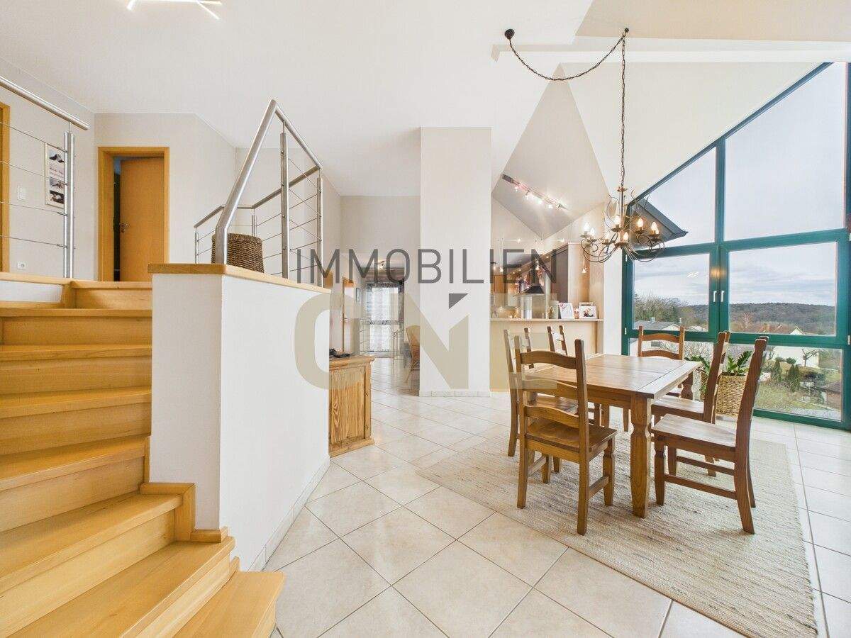 Thumbnail-Repräsentatives Architekten-Zweifamilienhaus in exklusiver Lage mit beeindruckendem Weitblick