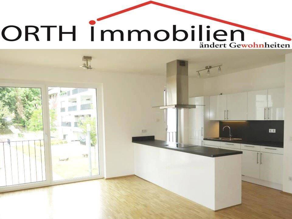 Thumbnail-Bodentiefe Fenster - sehr helle, repräsentative 2 Zimmer Wohnung mit Einbauküche und Loggia