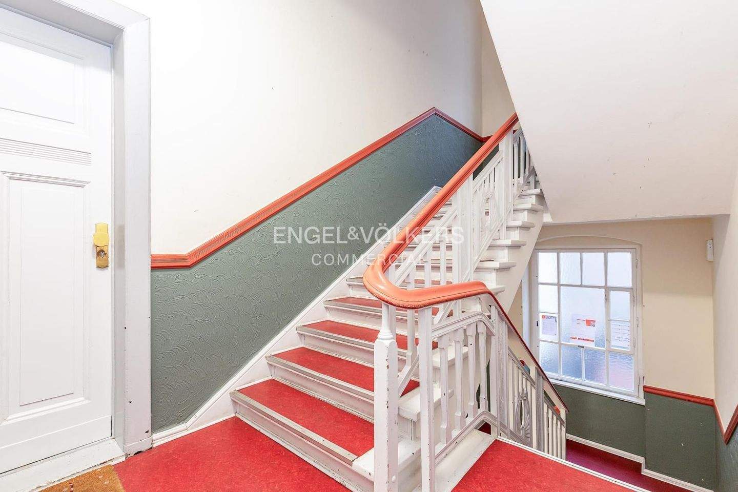 Thumbnail-Nach WEG aufgeteiltes Mehrfamilienhaus in ruhiger Nebenstraße