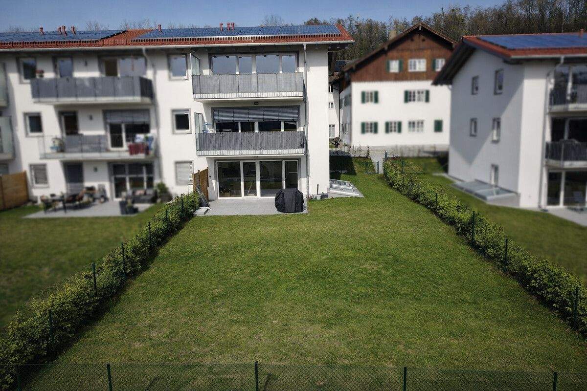 Thumbnail-Absolut ruhige, neuwertige Erdgeschoss-Wohnung mit großem Südgarten und tollem Bergblick!