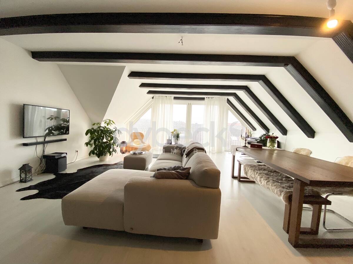 Thumbnail-Großzügige Dachgeschosswohnung mit eigener Sauna.