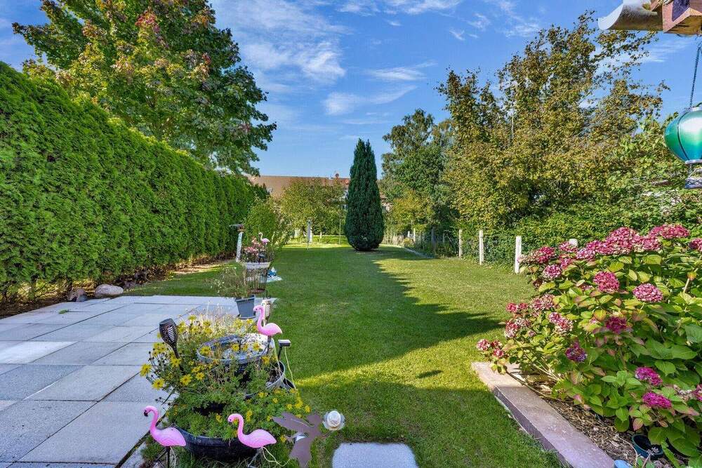 Thumbnail-Viel Platz zur Entfaltung: Ihr neues Familienglück mit riesiger Grün-Oase