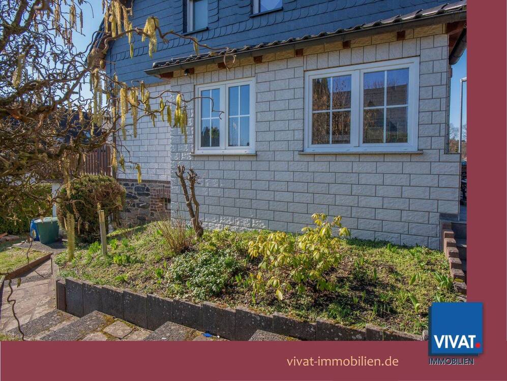 Thumbnail-Sehr gepflegtes EFHZFH mit WDVS, 2 Garagen im Haus und Garten. Käuferprovisionsfrei!