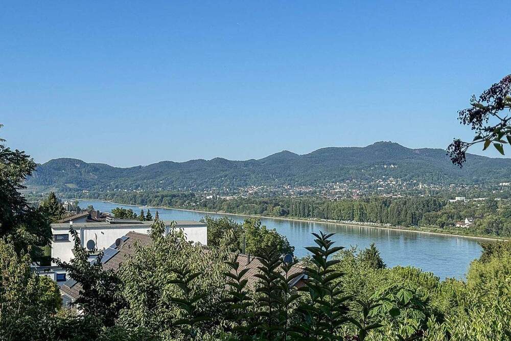 Thumbnail-Rheinblick inklusive: Attraktives Zweifamilienhaus in Oberwinter