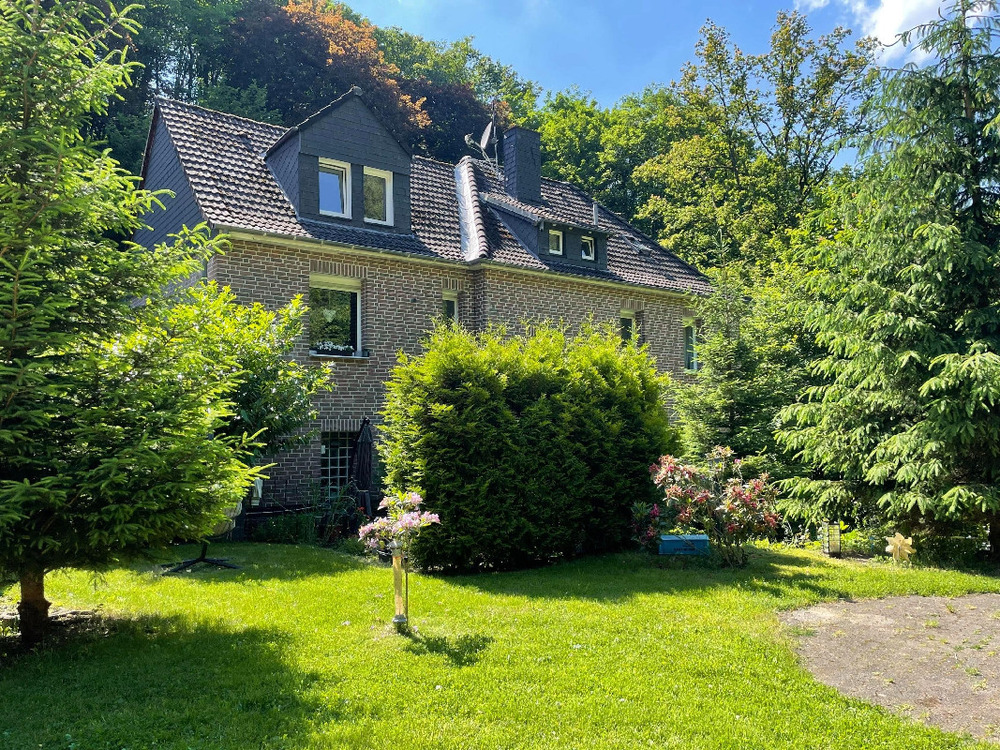 Thumbnail-Charmantes Mehrfamilienhaus in ruhiger Lage